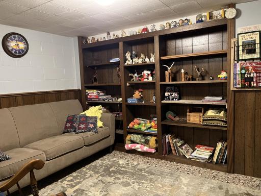 651 River Road, Windom, MN 56101