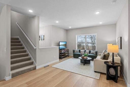 2817 Victoria Street N, Roseville, MN 55113