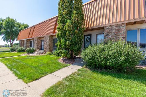 338 13th Avenue E, West Fargo, ND 58078