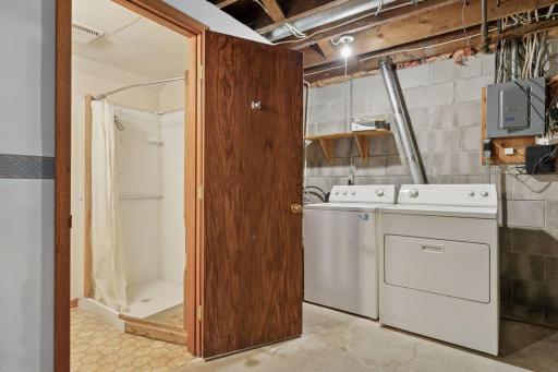 205 Railway Street South - Spacecrafting - 0030.jpg