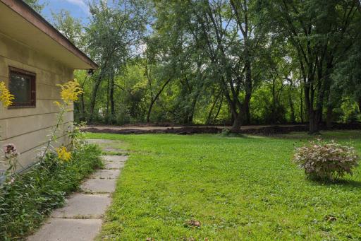 205 Railway Street South - Spacecrafting - 0038.jpg