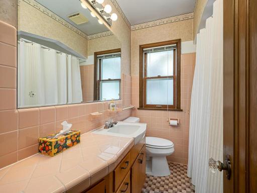 234 Haskell St E West Saint Paul MN 55118 USA-019-029-Bathroom-MLS_Size.jpg