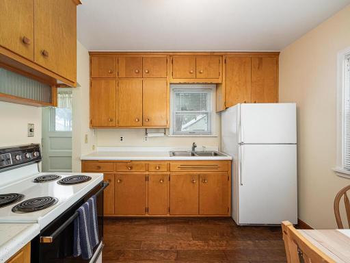 234 Haskell St E West Saint Paul MN 55118 USA-016-001-Kitchen-MLS_Size.jpg