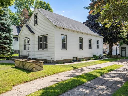234 Haskell St E West Saint Paul MN 55118 USA-003-006-Exterior Front-MLS_Size.jpg
