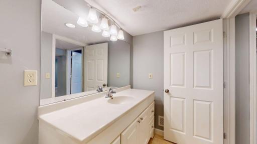 2519 19th Avenue NW, Rochester, MN 55901