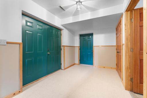 1185 Fairwater Drive, Altura, MN 55910