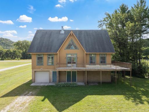1185 Fairwater Drive, Altura, MN 55910