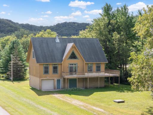 1185 Fairwater Drive, Altura, MN 55910