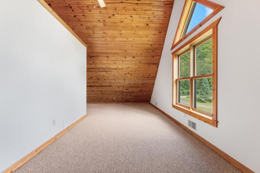 1185 Fairwater Drive, Altura, MN 55910