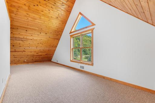 1185 Fairwater Drive, Altura, MN 55910
