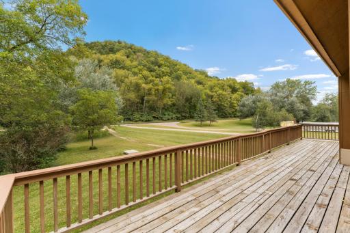1185 Fairwater Drive, Altura, MN 55910