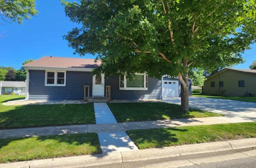 1001 8th Avenue SW, Pipestone, MN 56164