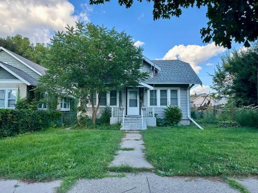 3742 Dupont Avenue N, Minneapolis, MN 55412