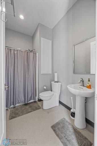 4355 66th Street S, Fargo, ND 58104