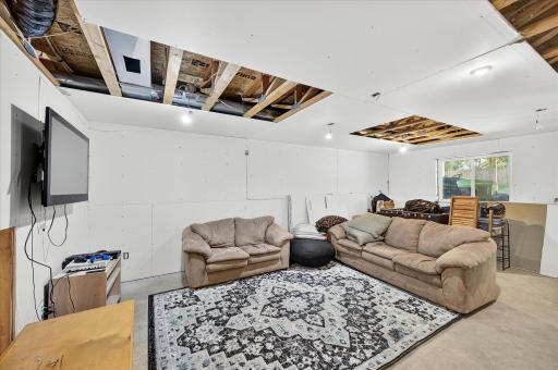 16212 Lithium Court NW, Anoka, MN 55303