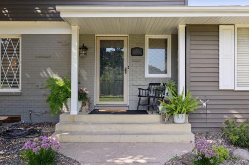 10 Western Terrace, Minneapolis, MN 55426
