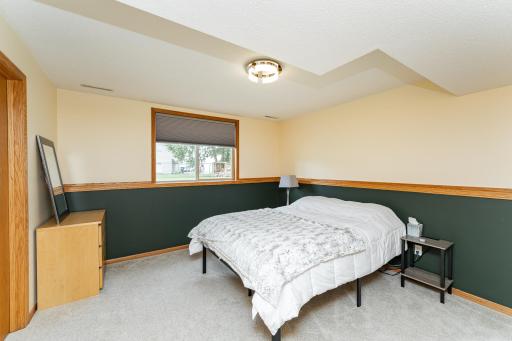 5825 48th Avenue NW, Rochester, MN 55901
