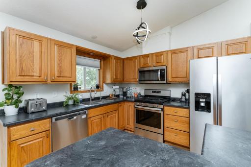 5825 48th Avenue NW, Rochester, MN 55901