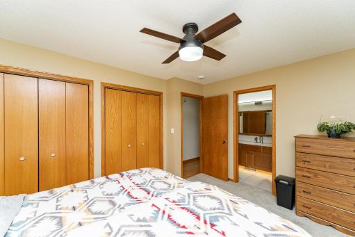 5825 48th Avenue NW, Rochester, MN 55901