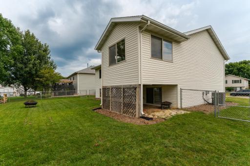 5825 48th Avenue NW, Rochester, MN 55901