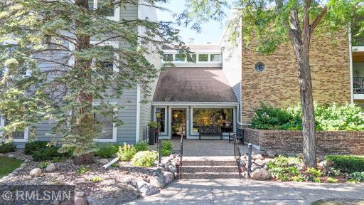 3020 Saint Albans Mill Road, 312, Hopkins, MN 55305