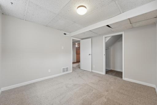 4518 Yates Avenue N, Crystal, MN 55422-9495