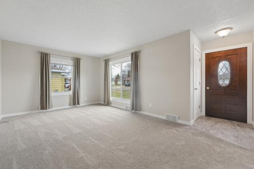 4518 Yates Avenue N, Crystal, MN 55422-9495
