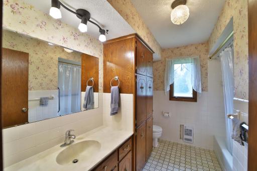 280 Beaulieu Street W, Motley, MN 56466
