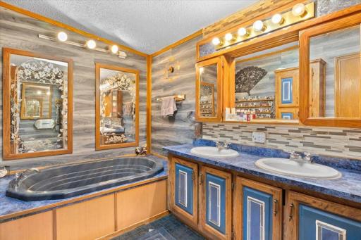 10399 Reardon Avenue NW, South Haven, MN 55382