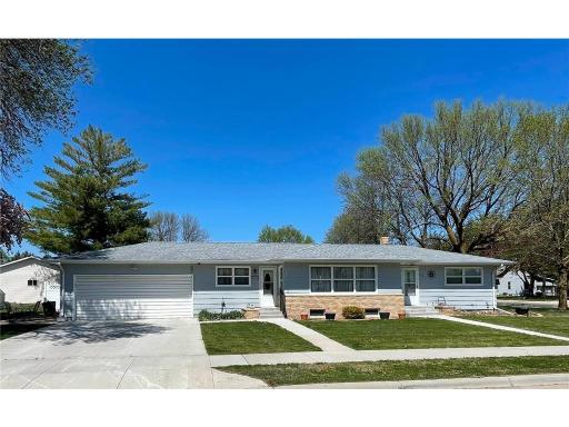 112 Walnut Street, Dawson, MN 56232