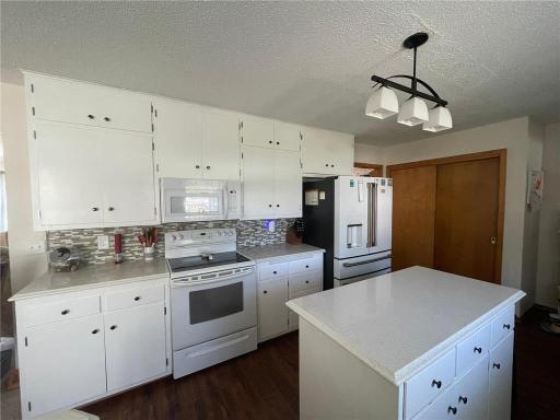 112 Walnut Street, Dawson, MN 56232