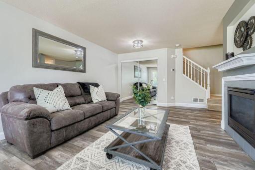 2033 Gresham Ave N - MLS Sized - 007 - 04 Living Room.jpg