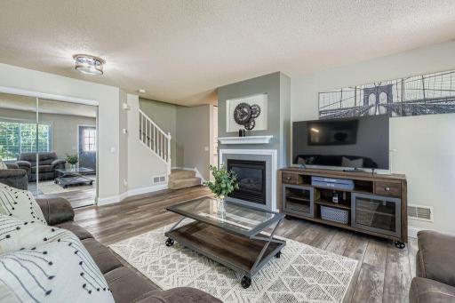 2033 Gresham Ave N - MLS Sized - 013 - 07 Living Room.jpg