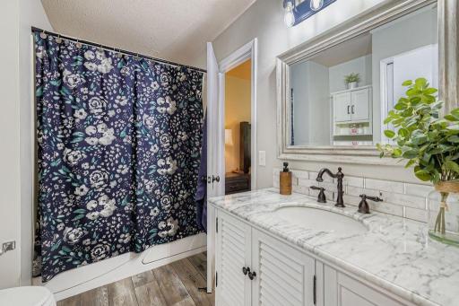 2033 Gresham Ave N - MLS Sized - 024 - 19 2nd Floor Primary Bathroom.jpg
