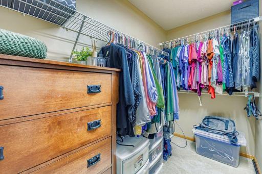 2033 Gresham Ave N - MLS Sized - 032 - 29 2nd Floor Closet.jpg