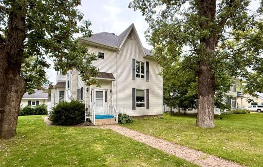 803 N Broadway Avenue, Le Roy, MN 55951