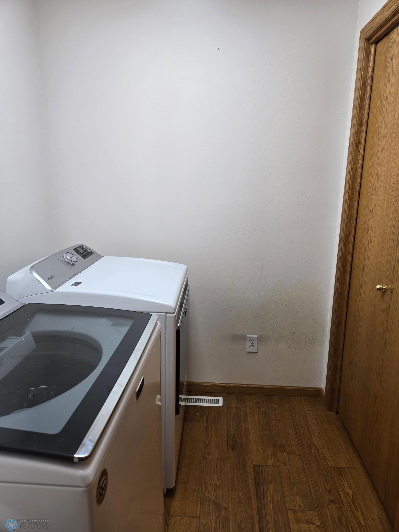 Laundry and Closet main floor.jpg