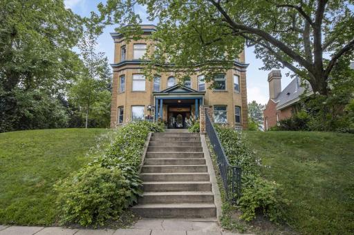550 Summit Avenue, 102, Saint Paul, MN 55102