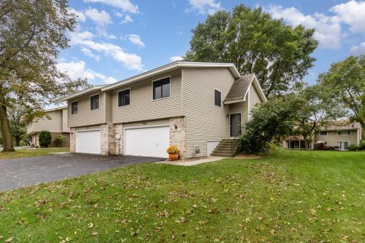 7006 Chaparral Lane, Chanhassen, MN 55317