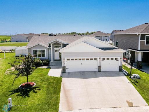 5828 58th Avenue S, Fargo, ND 58104