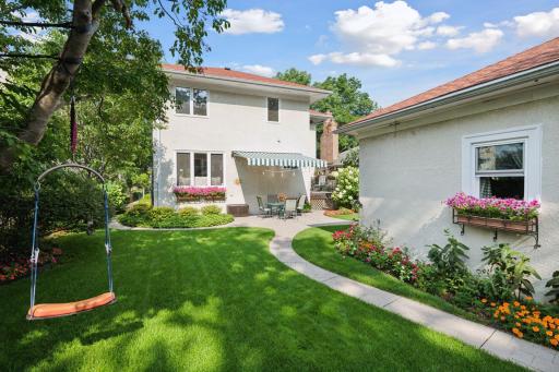 Immaculate yard and gardens, very peaceful setting.