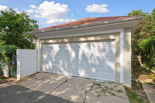 2215 Penn Avenue S, Minneapolis, MN 55405