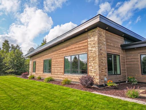 2641 Maplewood Drive SE, Bemidji, MN 56601
