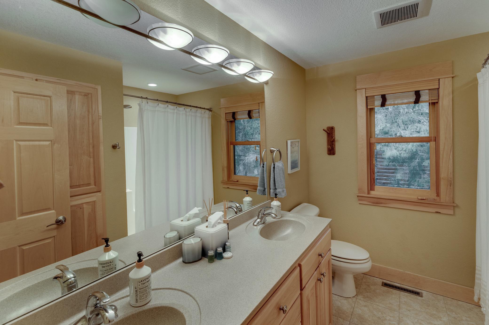 Full Bath - Upper Level