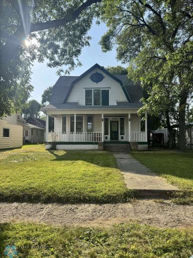 105 Lincoln Avenue N, Finley, ND 58230