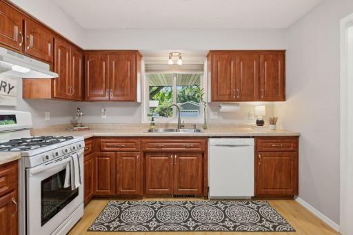 10556 Grant Drive, Eden Prairie, MN 55347