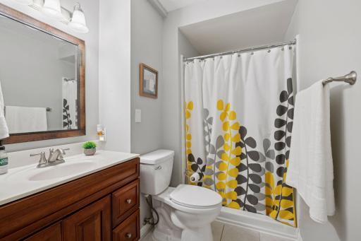 10556 Grant Drive, Eden Prairie, MN 55347