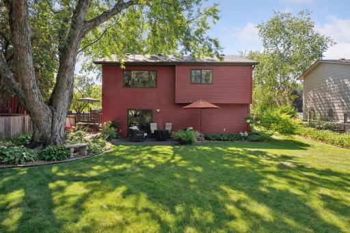 10556 Grant Drive, Eden Prairie, MN 55347