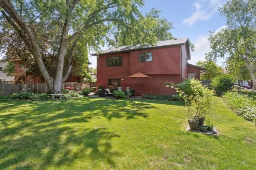 10556 Grant Drive, Eden Prairie, MN 55347