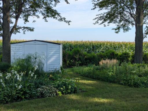 67382 180th Street, Alden, MN 56009